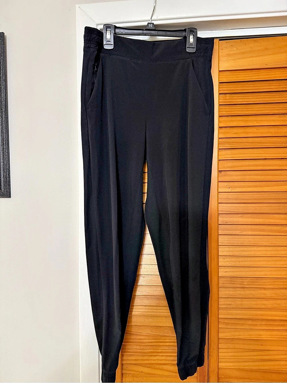 Athleta Venice High Rise Jogger Black Jogger Pants Size 4
